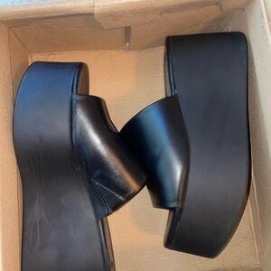 Steve Madden high top sandals